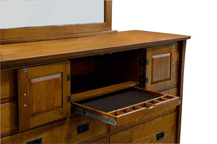 Amish Arts & Crafts Mountain Master Dresser