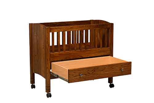 Amish Solo Bassinet with drawer - Click Image to Close